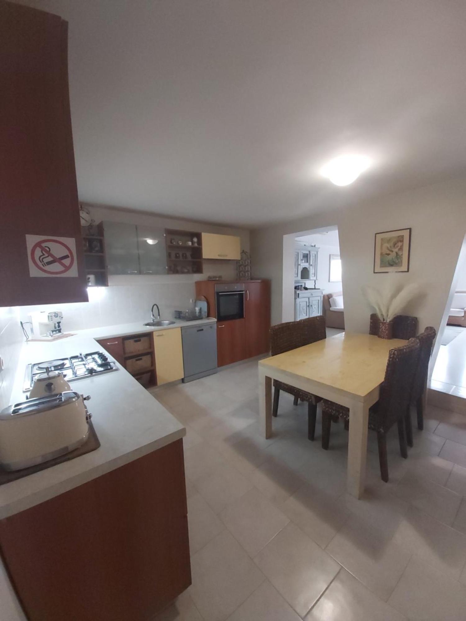 Apartman Luce With Shared Pool Задар Екстериор снимка